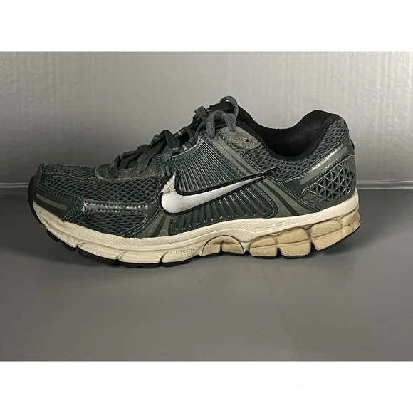 Nike Zoom Vomero 5 Shoes Womens Size 8 Green Sequoia Silver Running Sneakers - Picture 8 of 12